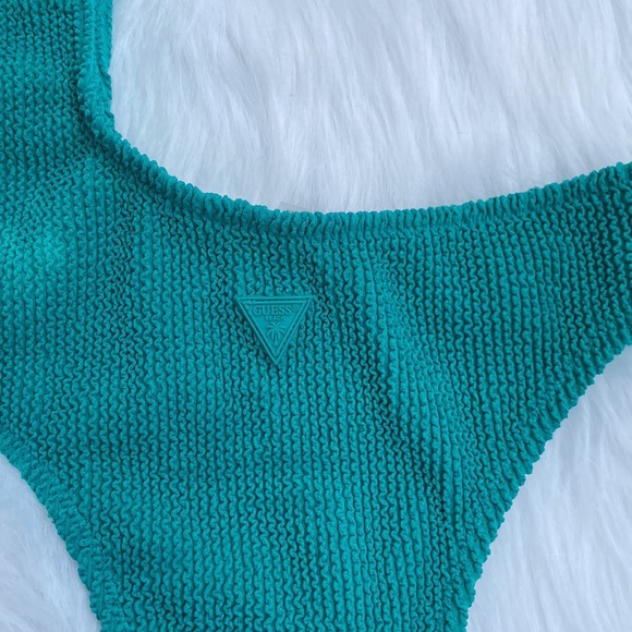 New GUESS One Piece Cutout Swimsuit XS/S - Picture 5 of 6